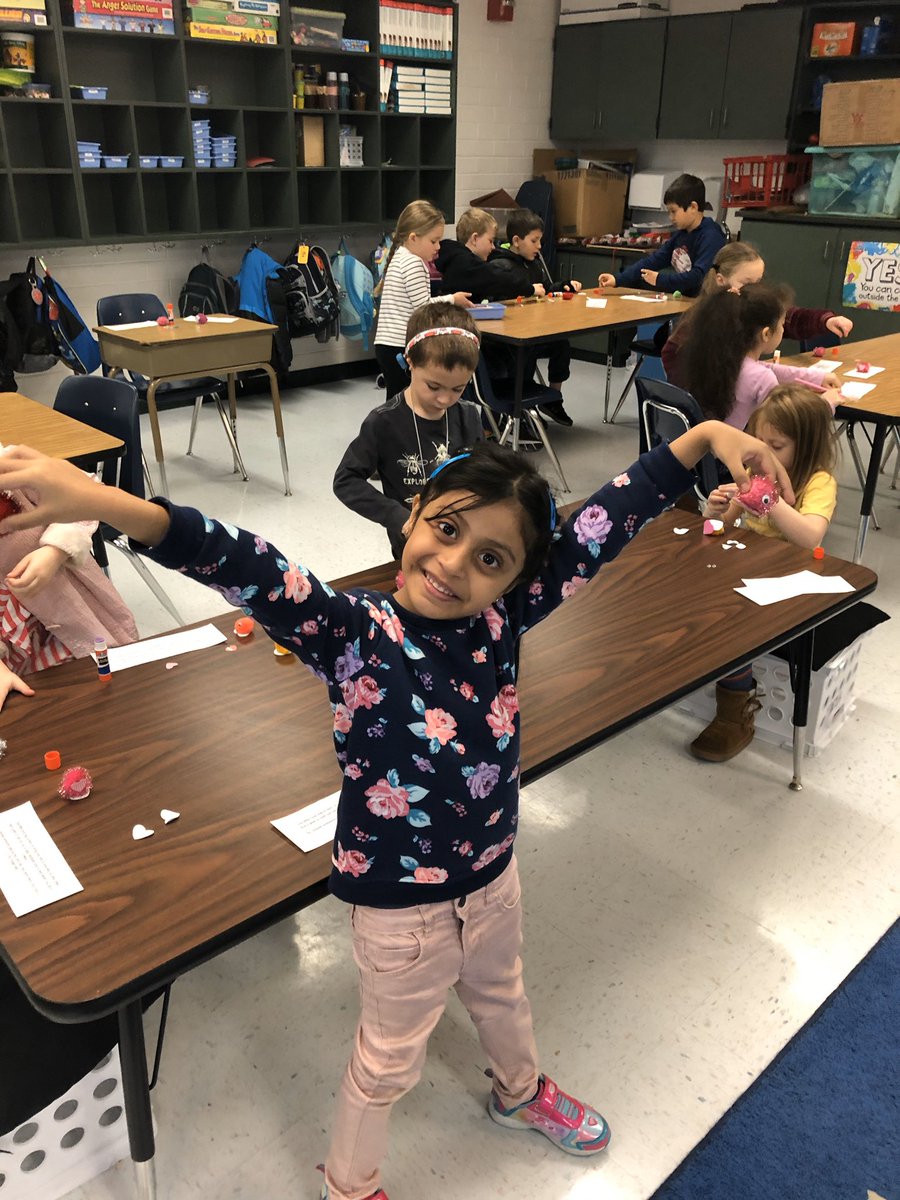TylerTomcats's tweet photo. Another awesome way to start a Tyler day! K-2 Mindfulness Club made love bugs to share and our favorite love pup, Copper the therapy dog came to share his love with all of us!!! #TYESTomcats https://t.co/yeFCed3Esz