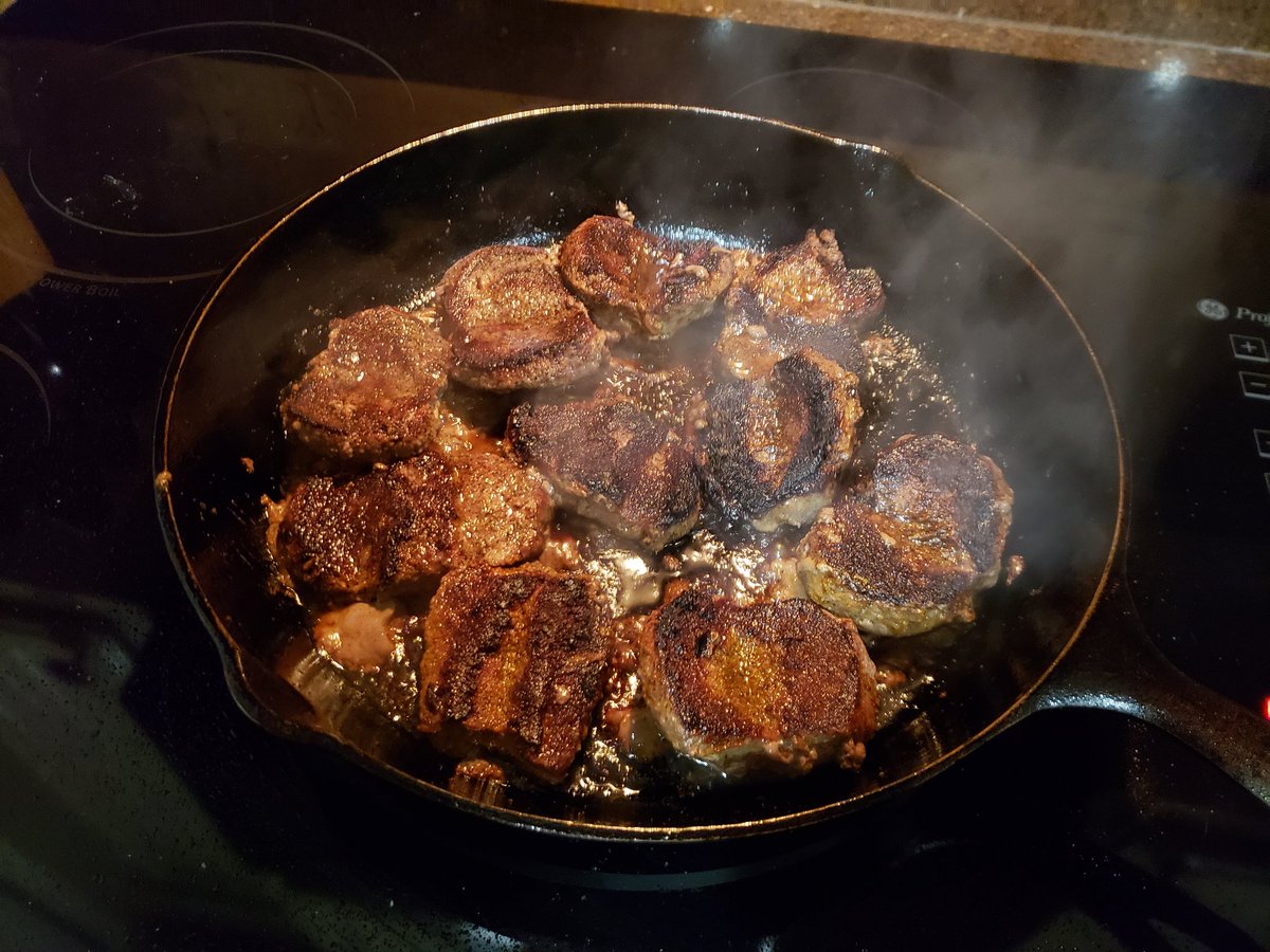 burnside4141's tweet photo. Yeah, there is some of Kenzi's venison steaks done right w/@FarOutFoodz seasonings in @chewcoffeedip Buckin' BBQ Seasoning &amp; Rub and also Steak Seasoning. Don't hate, there's just not enough meat to go around! https://t.co/0oGuYFbiHz