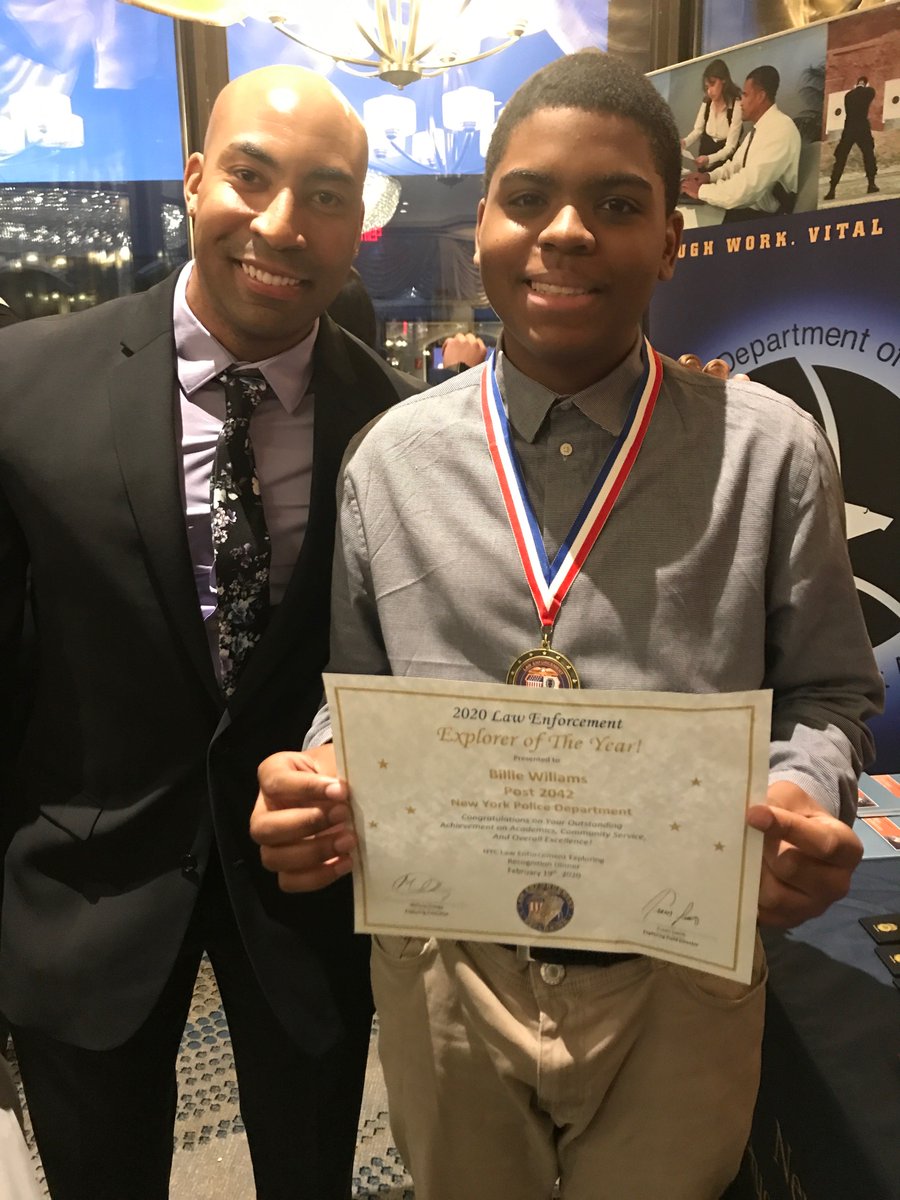 NYPD42Pct's tweet photo. #Post2042 reached for the gold, they were recognized for their Community Service hours!
But wait, it gets better- Our Explorer Williams is Explorer of the Year 🏆!
Congratulations on your well deserved recognition, we are all proud of you! @NYPDCommAffairs
@NYPDPBBronx https://t.co/GHNmhw05BN