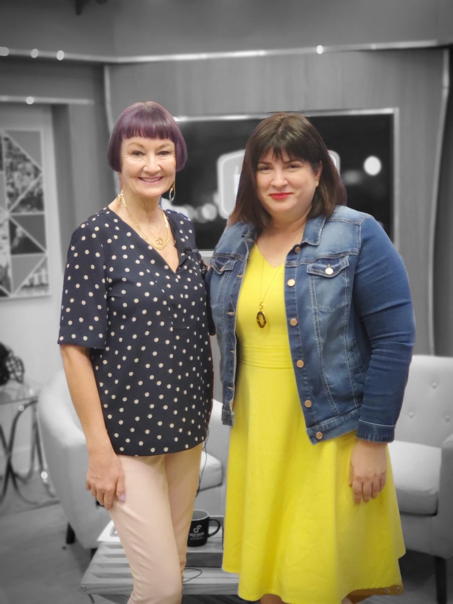 AprilCaldwellMe's tweet photo. It was a pleasure to be featured on @iwantabuzz.tv yesterday!! Talking about TrailBlazeHers, debt. and shoes are always my favorite subjects. Thank you again @firstcoastfashion!
#womensmoneycoach #trailblazersrise #aprilcaldwell #aprilcaldwellmoneycoach #debtstrategy https://t.co/hzxMubadJS