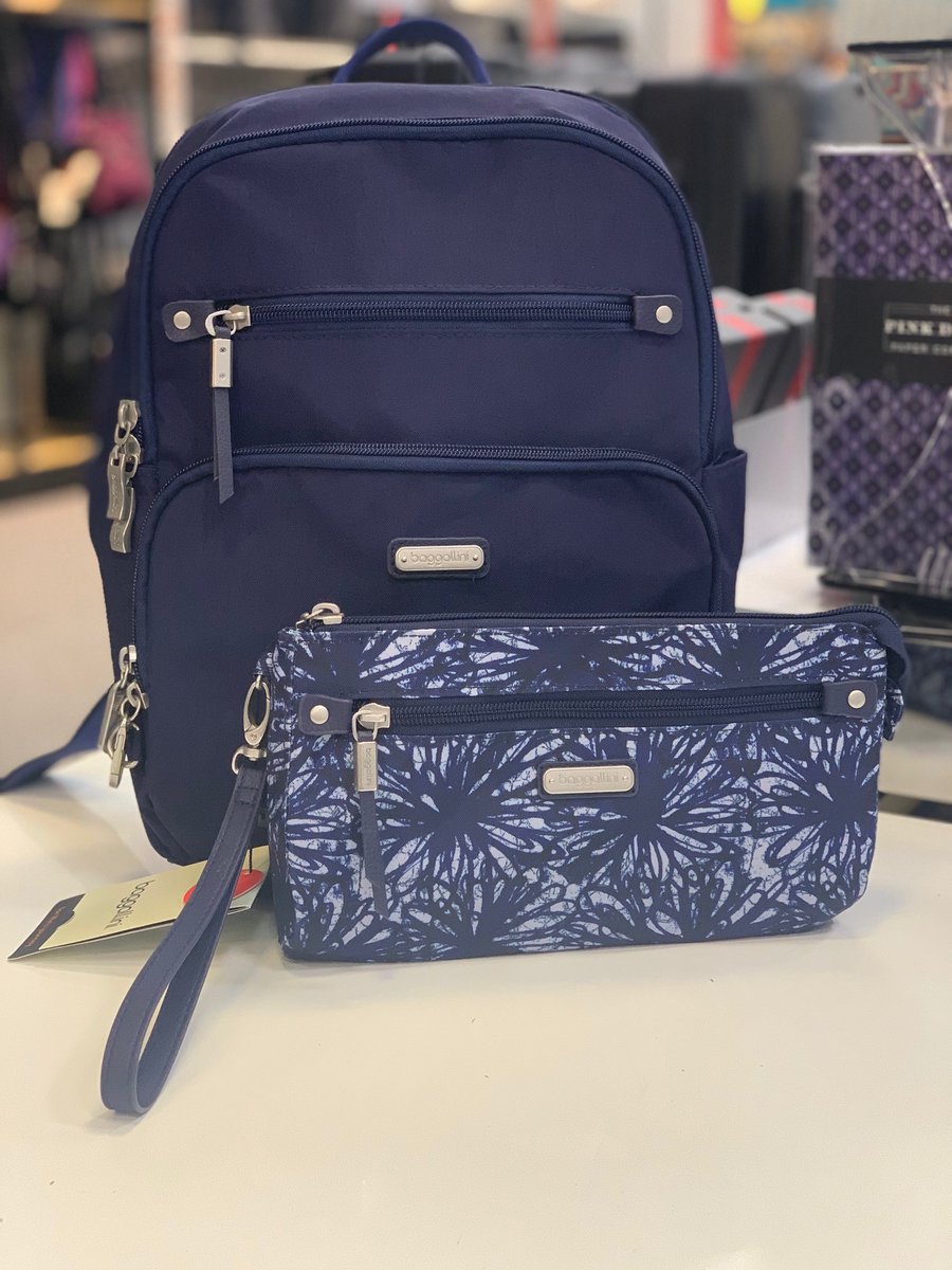 TravelStyleMN's tweet photo. Contest still open til March15th!!!!!!! 
Enter to win this Baggallini Explorer Backback and RFID Transit crossover/wallet. $156.00 Value!!! #Travelstyleluggage #baggallini #contesttime 
Rules (Must Follow All) 
1. React To This Post 
2. Retweet this post  
3. Tag 5 Friends https://t.co/thnKaJasSv