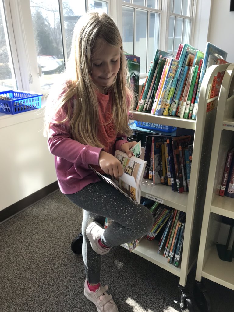 andersonschamps's tweet photo. This super #kind and sweet 3rd grade student is hiding #kindmarks that she made in library books &amp; a very trustworthy student photographer got some super cute pictures of it! 💕 ✨ #MakeKindnessTheNorm #RAKWeek @the_kind_club @MSD549C https://t.co/nPQSjYJTSA