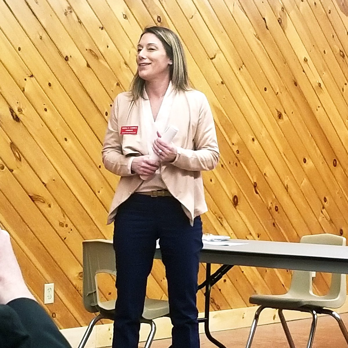 cariola_elena's tweet photo. Great seeing my Webster friends this evening! When I'm here it's easy to see why its #WhereLifeIsWorthLiving - Thank you to John Cahill and the rest of the Webster Republican Committee for the invitation and support! #Election2020 #VoteForElena https://t.co/ZfULCNlezd