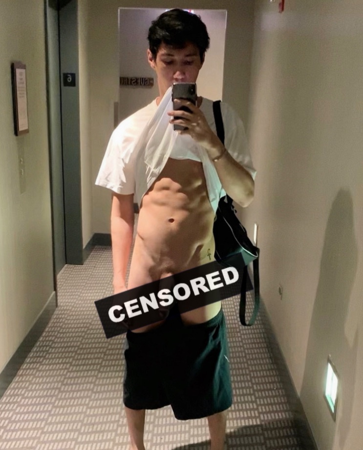 2 pic. Someone once told me “go big or go home” ...so after I took the first picture next to the hotel elevators with holding my shorts up, I decided to “go big“ and just let them drop. See it uncensored: https://t.co/n9nMsLyXxv https://t.co/ADIPjfA2Xe