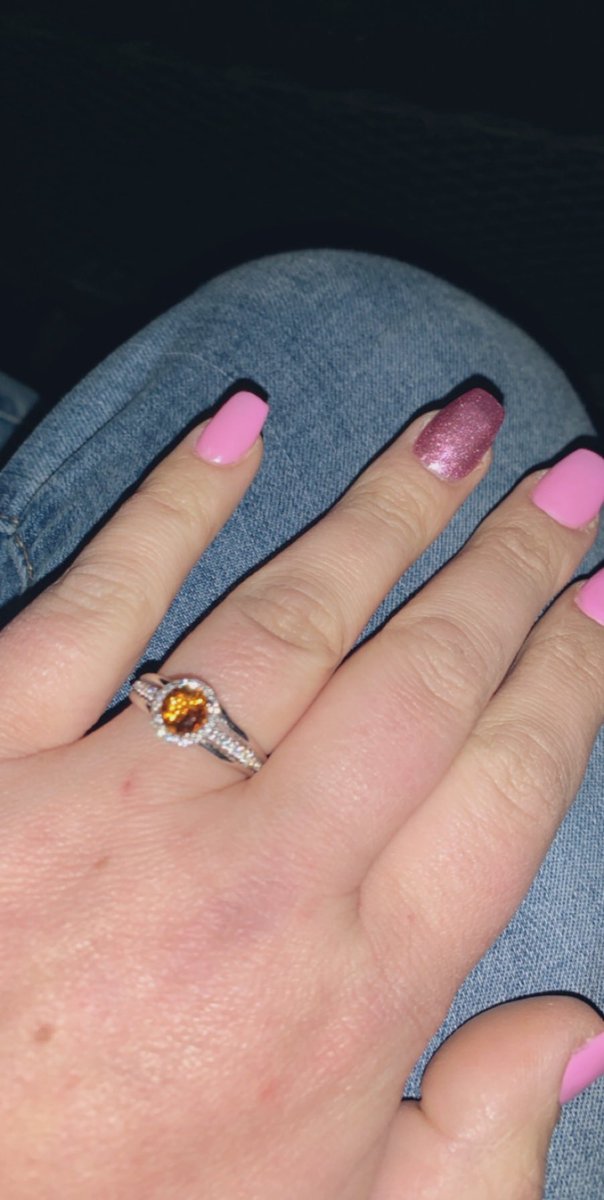 _korky15's tweet photo. Last weekend I was all smiles as my Bestfriend/love got on one knee in freezing cold and ask me to marry him, I said yess 💍🥰 #engaged https://t.co/F0IfPCcTKF