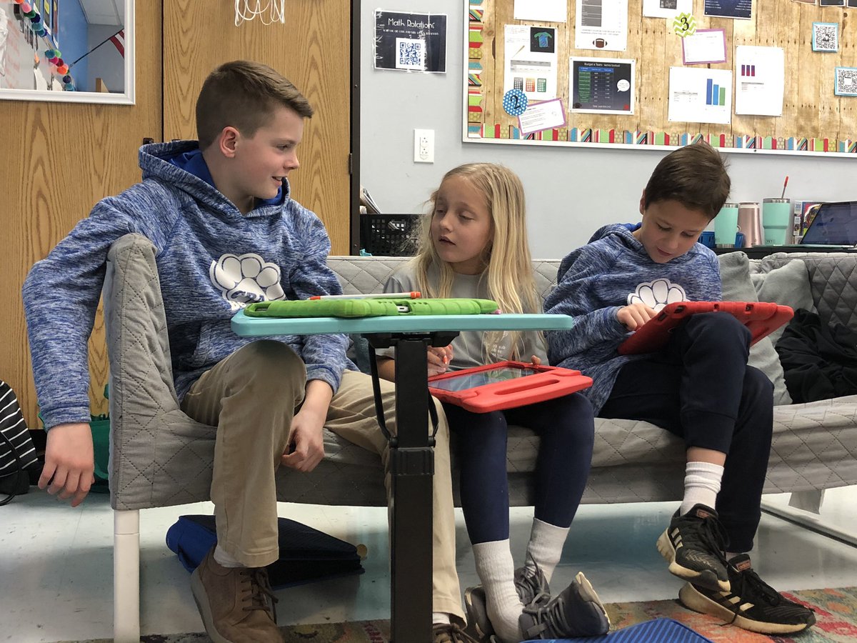CBAWestChester's tweet photo. #4thgrade and #5thgrade students started their #lionscage projects! Students are identifying a need in our school or community and are developing an app that can be used to meet that need. #keynote #appjournal https://t.co/WF9GkxAzJ0
