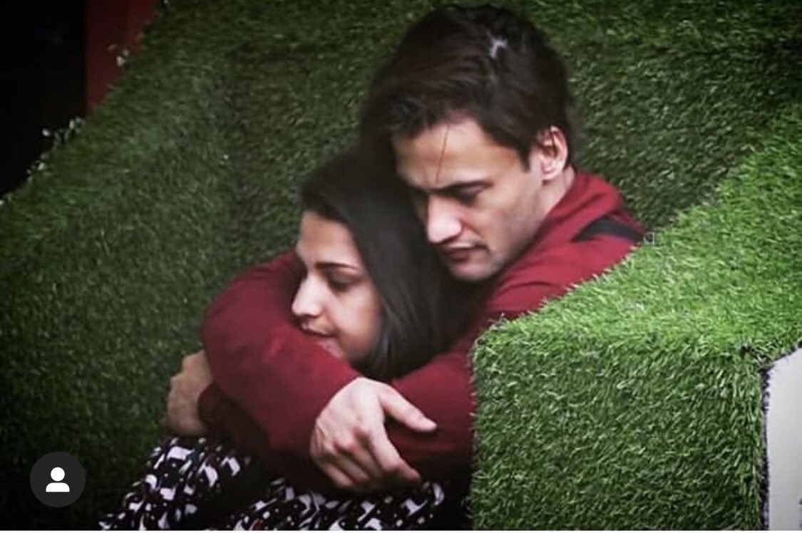 unknown_93_'s tweet image. Pls... Social Media  Ki #Virous Se Effect mat hoiyeega ..  Jitni bhi accha karlo ... In logo ne galat cheez hi bolni hai ... So #Ignore All ...

@imrealasim bhai Aap ke Sath hai ... Aap dono Khush rahiye  
#AsiManshi #AsiManshiForever ❤❤