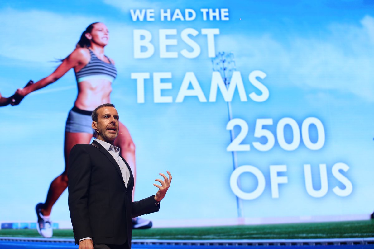 brandweekist's tweet photo. L’Oréal Dijitalden Sorumlu Başkan Yardımcısı @stephangarandet, dijital dönüşüm yolunda bugün emsal teşkil eden ve ardından gelen markalara öncülük eden L’Oréal’in bu başarısının ardındaki kilit unsurları paylaşmak üzere #BrandWeek2019 sahnesindeydi. #TBT2020 #Tbt https://t.co/lxodqHsJvO