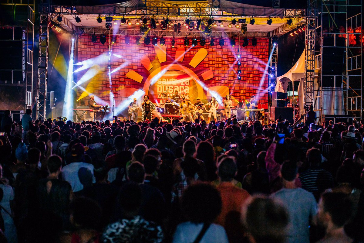 Wakazi's tweet photo. Thanks to the fans at @sautizabusara it was the 1st time in my life where I finished to perform and the crowd demanded an ENCORE. That's the most surreal moment & highlight of my career so far (considering that some people thought I wasn't going to impress). #Workethic #SZB2020 https://t.co/muxqPWUuJk