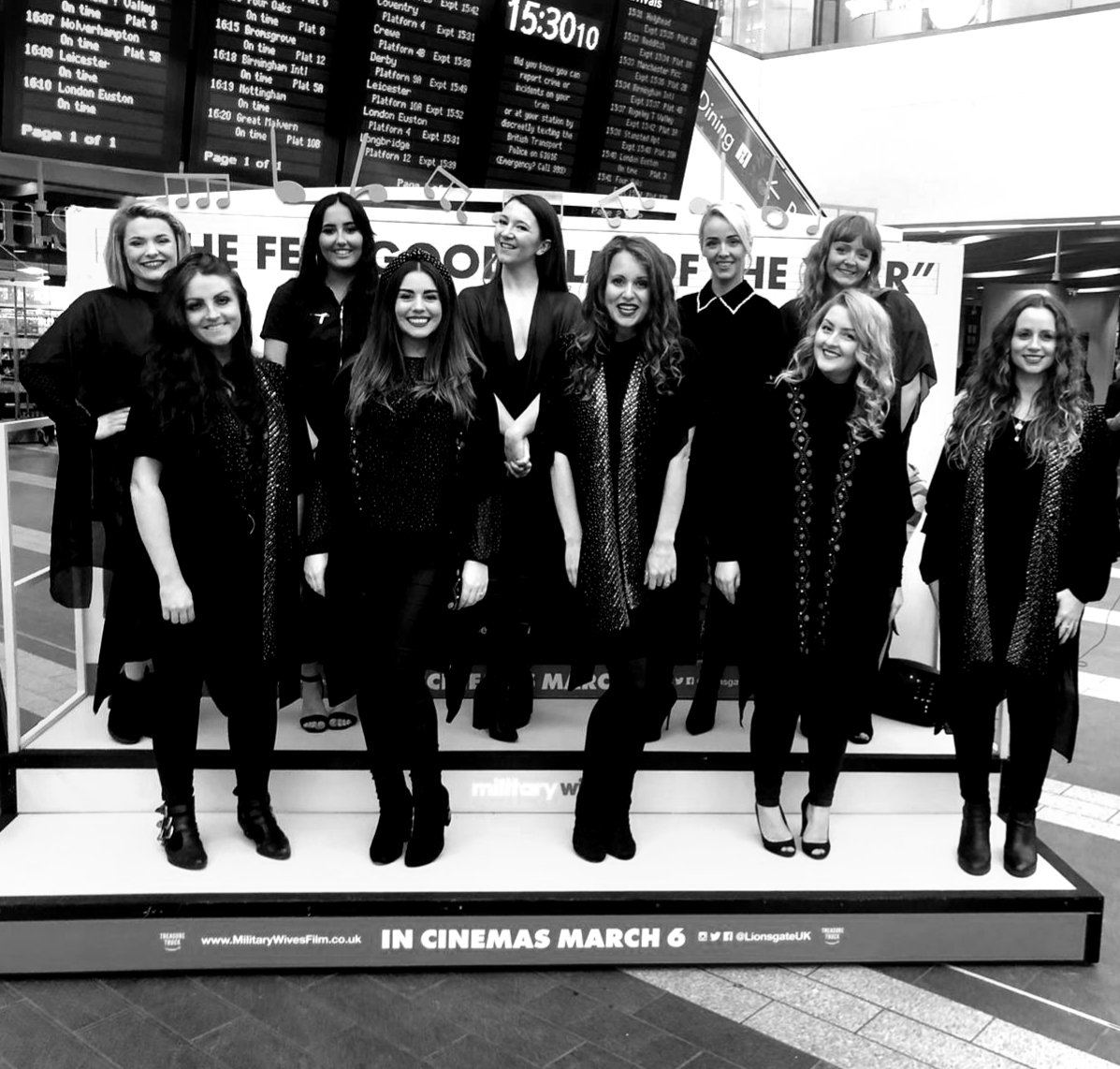 CherryLeeMewis's tweet photo. Such a fun day yesterday singing with Geo Gospel Choir helping to launch new film #MilitaryWives @MilitaryWives for @amazon @treasuretruckUK at @NetworkRailBHM #outnextmonth https://t.co/8PCAzM9dJj