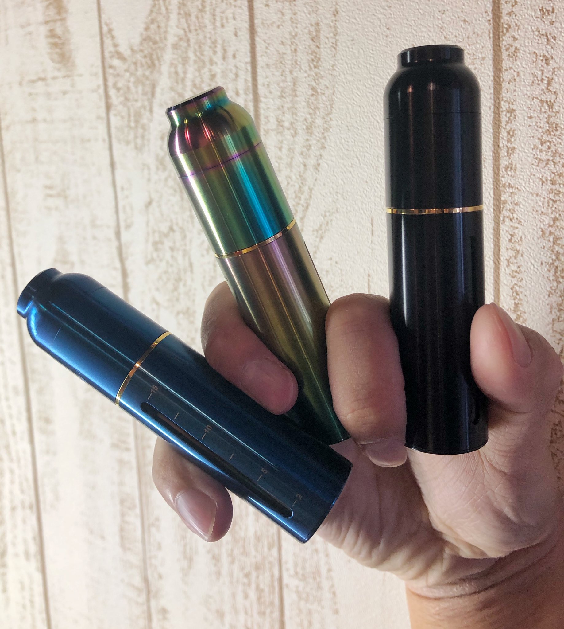 Cbd Vape 専門店 Mr Vape横須賀 Juice Bank Uwellから出てる小物の紹介 簡単に言うとイージードリッパーになります 蓋がマグネットになってるので片手で取り外しができますよ 先端が細くなってることから510ドリップチップでも物によって