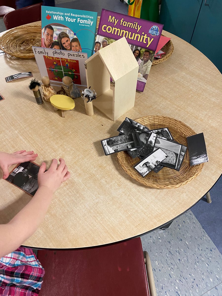 sarahcopp7's tweet photo. We celebrated Family Day by using using our family pictures as puzzle pieces. https://t.co/JGu8IprTPz