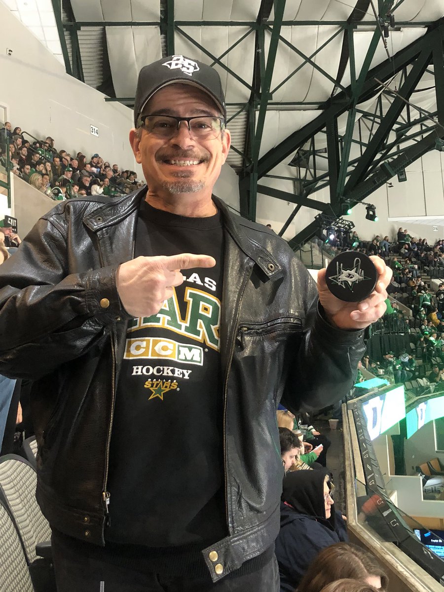 lclsportsluvver's tweet photo. The Budweiser Designated Driver of the Night goes to yours truly!! #UPSJimmy #MartinHanzal #GoStars #ARIvsDAL https://t.co/fLgzESTp5l