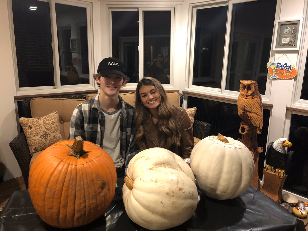juliarahmann_'s tweet photo. Happy 18th birthday to my #1. Love you Justin ❤️ @justin_louwsma https://t.co/auSvLXNY2b