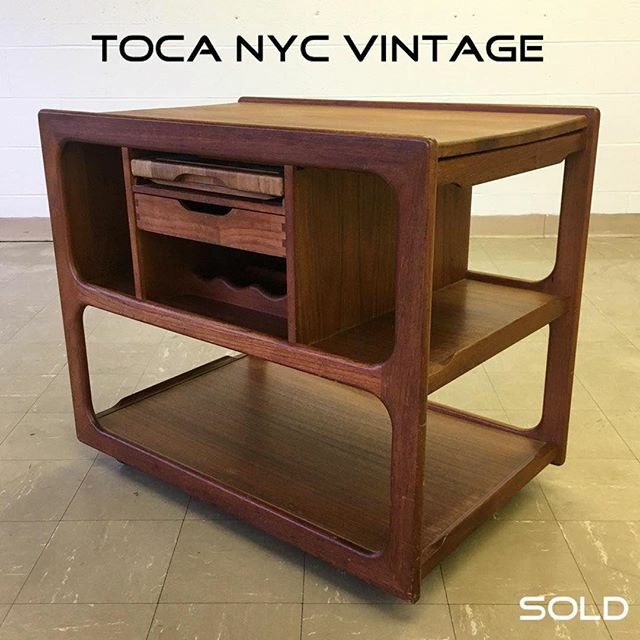 FireLilyVintage's tweet image. SOLD but email us if your are looking for something specific also, we may have it

info@tocanycvintage.com

#tocanycvintage #midcenturyhome #vintagehome #vintageseller #brooklynvintage #nycvintage #vintagestyle #hudsonvalleyantiques #midcenturymodern #mc… ift.tt/32cgQSc