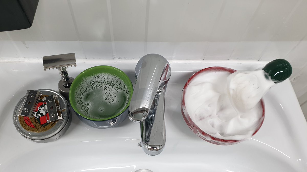 TheSuccessBach's tweet photo. @Col_Conk_Inc @DorcoPrime @ClubmanOnline @stirlingsoap @vanderhagen @dapperdanbrand @razorockJoe @FineAccoutrmts #wetshaving #howiusemyclubman #GameChanger #getyourdaystarted https://t.co/4uMyLF11Qb