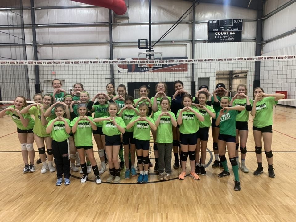 amreckers11's tweet photo. Love for the KIVA community, the Prather &amp; McCaw families. Lift them in prayer 🙏🏼 as they lay their mothers, coaches, daughters, teammates, friends, sisters, cousins, wives, superwomen &amp; supergirls to rest 💙Tues. Rhyan 👼💚Wed. Carrie 👼 👗Thurs. Kacey 👼 ❤️Fri. Carrie 👼 https://t.co/dCgcY1TD0H