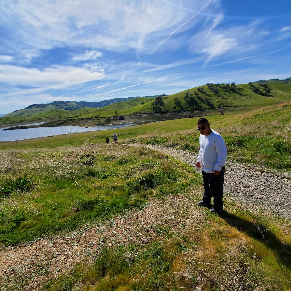 evitiello's tweet image. weekend trip,the view was breath taking..boy frozen in that spot ..#visualprocessingdisorder stopped him in his track. Depth perception is an issue, he felt the path moving &amp;amp; couldn&apos;t climb down further. Picture of a fun day&amp;amp; its challenges.#Autism