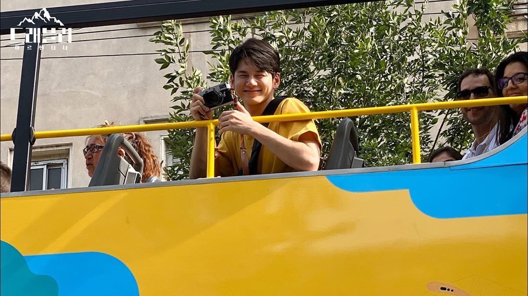 มุมกล้องเหมือนพี่เค้าถ่ายเราจากซาฟารี แน่นอนว่าเราเป็น ตัวเหี้ย