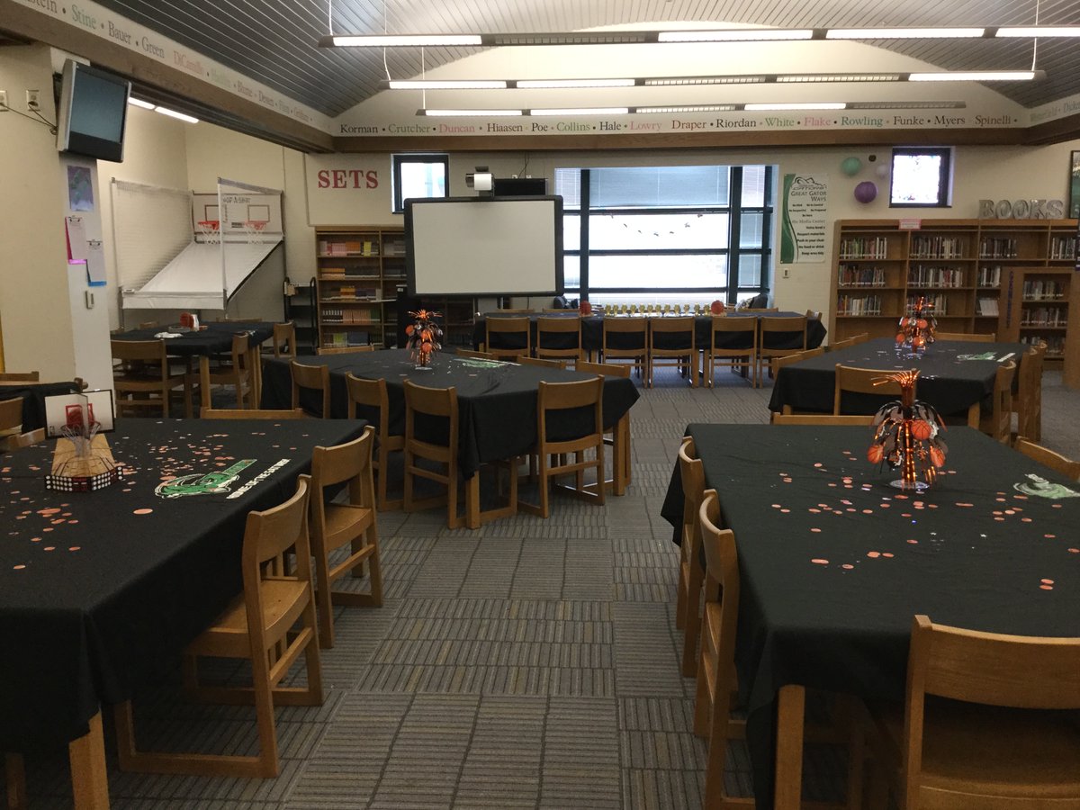 DCMSMediaCenter's tweet photo. Last week, the Media Center showcased 50+ student projects. Yesterday, it was converted for an awards banquet. Today, it transformed into a book fair. What will the future bring? @DutchmanCreekMS @RHSD_LMS #NHD #GatorsGotGame #MyScholasticBookFair #ThankfulForSchoolLibraries https://t.co/BxAAv694w8