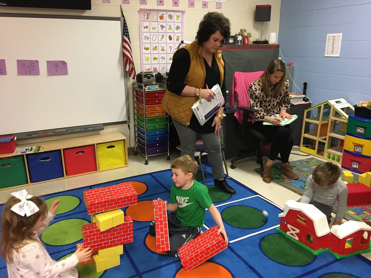 LiteracyStone's tweet photo. Today I had the pleasure of seeing Kate Bishop work with preschool teachers at a district lab site held at GPS focused on purposeful play. Thanks Jessica and Lori for all you do to help these teachers as they continue to grow professionally. #Lex1Literacy #Lex1Leads #GPS https://t.co/V0dUkGJbSy