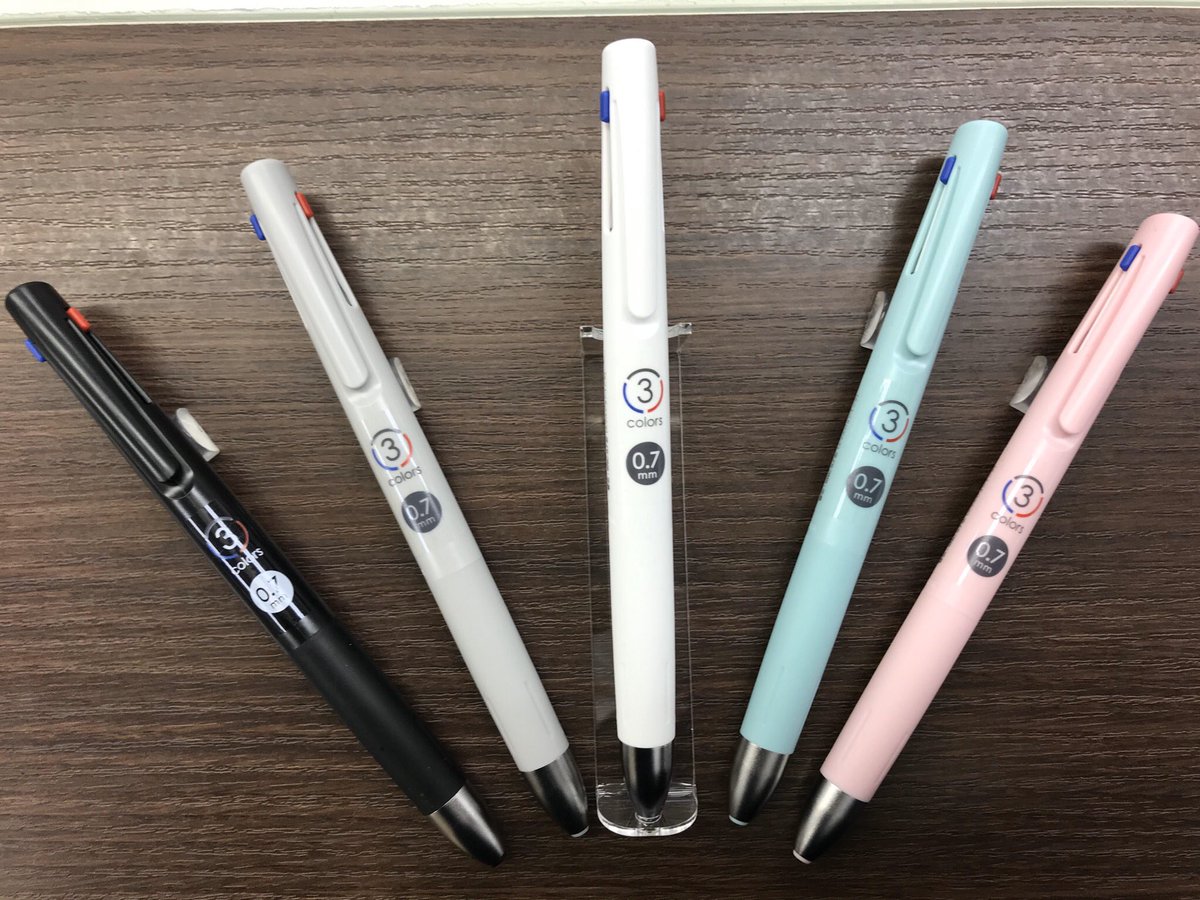 丸善お茶の水店 Auf Twitter 文具売場からのお知らせ 先行販売 ブレないストレスフリーな書き心地で好評なブレンに３色ボールペン が新登場 ブレン3c先行販売中です ブレン ゼブラ