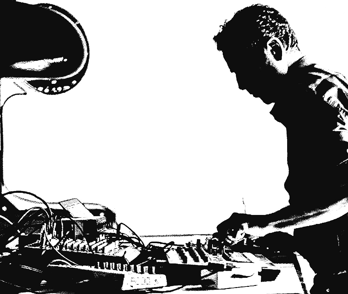F600conejeros's tweet photo. Este fin de semana en #333festival en Pto Varas; viernes en barco Capitán Haddr Fiat600 en vivo y el sábado Djset a los pies del volcán junto a #JIMI #AtomTm #umho y muuuuchas más! https://t.co/FPzaFRucRu