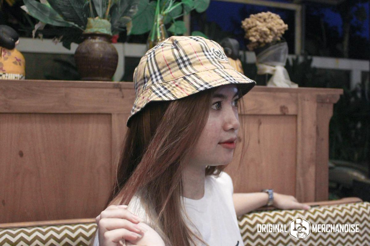-READY STOCK-

Kode : BUCKETHAT BURBERRY (WATERPROOF)

Harga : 70k (KTA),  75k (NON KTA)

CP admin kami:
• Utara = 085721946090 ( Bangsri )
• Kota = 085740777200 ( Tahunan )
• Timur = 087837753165 ( Lebuawu )

#Persijapjepara
#banaspati
#banaspatishop 
#OriginalMerch
