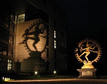 ScarlettJamesCC's tweet photo. Had a dream, God was planet Earth, I saw the planet terraform in 7 days (inmydreams) then animals / people were appearing, Hell @ Saturn and Hollow Earth was paradise on Earth/Heaven. But it was a portal. I need to lay off CERN for awhile... ok bye #TheOA #CERN #Delphi #FindOa https://t.co/flBEtSKp8Q