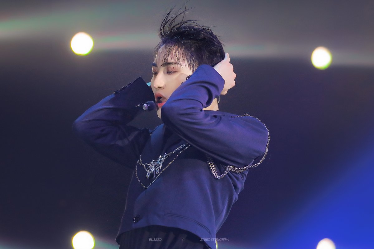 200208

Dazzling light

#에이티즈 #ATEEZ #성화 #박성화 #SEONGHWA #PARKSEONGHWA