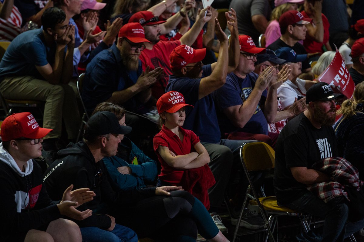 caitlin_oh's tweet image. #TrumpinAZ for @GettyImagesNews