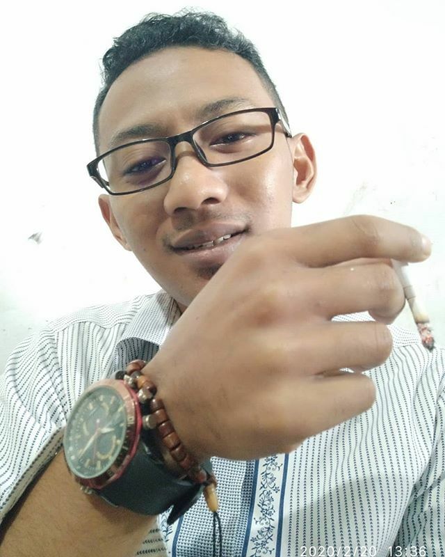 AhmadSyamsulHa1's tweet photo. Ibnu al-Sammak berkata: “Andaikan seorang hamba berdoa: ‘Tuhan, jangan berikan rezeki kepadaku.’ Allah pasti menjawab: ‘Aku akan tetap memberikan rezeki-Ku kepadamu meskipun kau tak suka. Bagimu, tidak ada Pencipta selain-Ku, dan tidak ada Pemberi rezeki… https://t.co/Y7EZOPEjHo https://t.co/un2BaCqEQ3