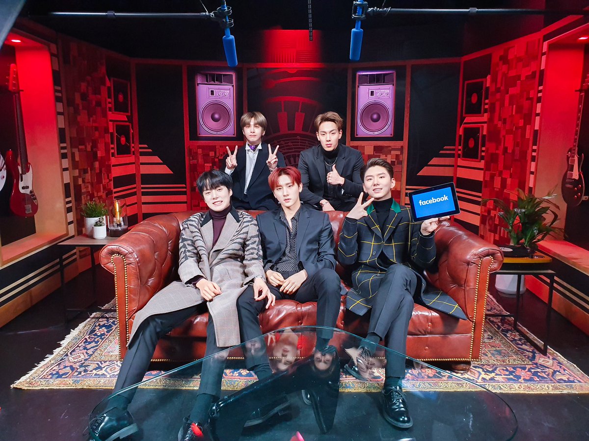 OfficialMONSTAX's tweet photo. 2020.02.19 WED
"ALL ABOUT LUV"
#MONSTAX in USA 🇺🇸

 @Facebook 

#ALLABOUTLUV 
#MONSTA_X #몬스타엑스 https://t.co/vlAh2UsIkS