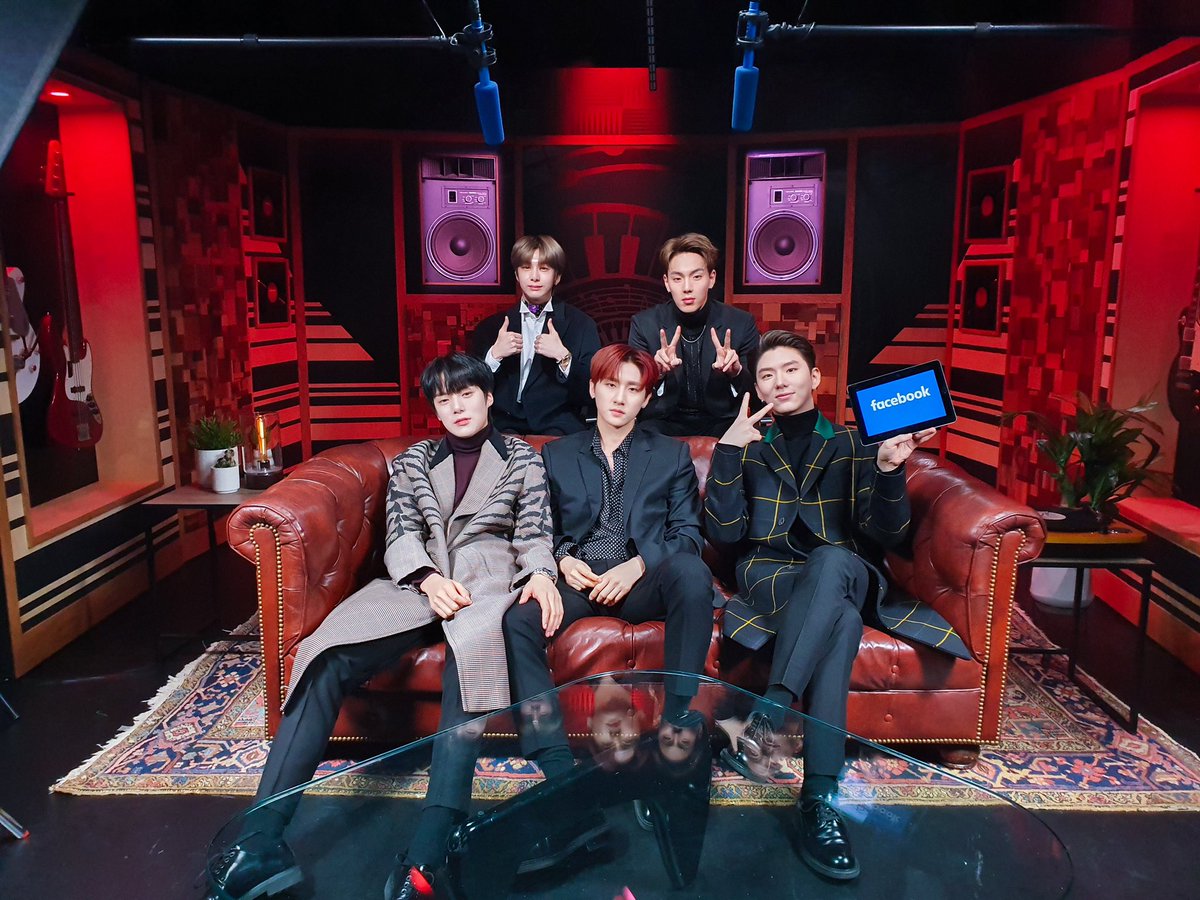 OfficialMONSTAX's tweet photo. 2020.02.19 WED
"ALL ABOUT LUV"
#MONSTAX in USA 🇺🇸

 @Facebook 

#ALLABOUTLUV 
#MONSTA_X #몬스타엑스 https://t.co/vlAh2UsIkS