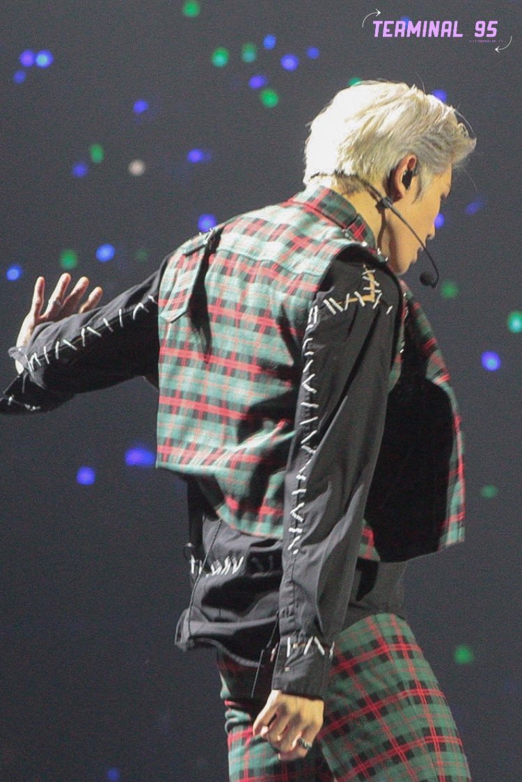 200201 SuperM Live in LA 
 
#TAEYONG #태용 #이태용 
#NCT #NCT127 #SuperM