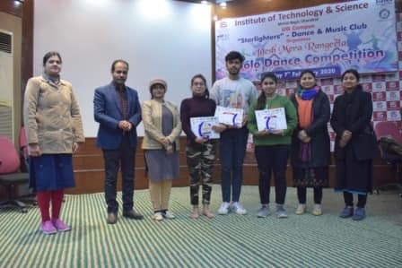 ITSMohanNagar's tweet photo. @ITSMohanNagar #STARLIGHTERS of #Dance and #Music club organized “#Desh_Mera_Rangeela”- A Solo #Dance_Competition for #Students of #BBA and #BCA on Feb 7, 2020.
Click: https://t.co/JKmkRIo1lN
#ITS #ITSGhaziabad #ITSCollege #ITSCollegeGhaziabad #DancingTalent #Admission2020 https://t.co/tZGBOl1m99