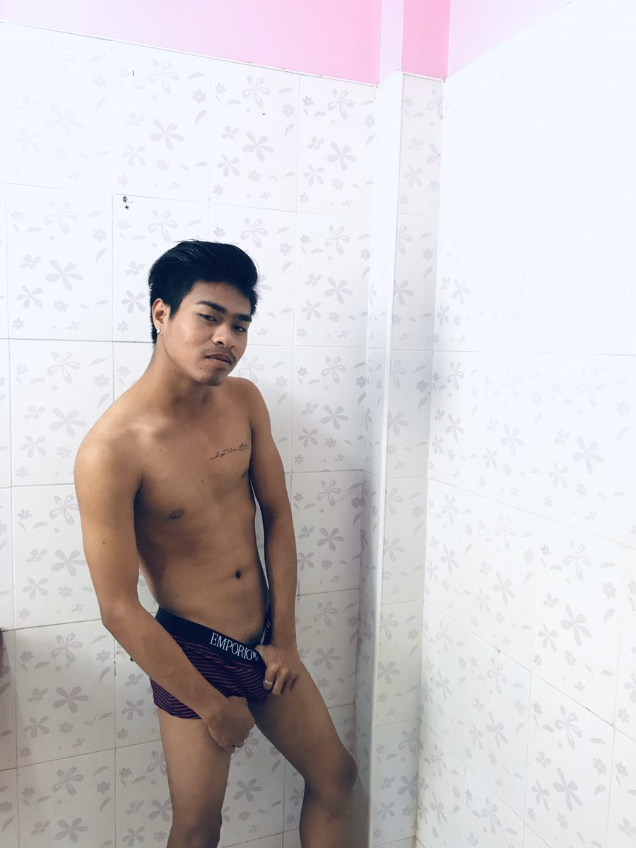 NyoLinThit7's tweet photo. LUXURY. Spaရဲ႕ No.2ေလးပါဗ် အားလံုးပဲ အထိေတြ႔မာ သာယာဖို႔ သာယာၿငိမ့္ေညာင္းေသာ feelingကိုခံစားခ်င္တဲ့သူေတြအတြက္ no.2ေလးကအေကာင္းဆံုးဝန္ေဆာင္မူေပးေနပါတယ္ဗ် အျမန္ဆံုးBooking ခ်ိတ္လိုက္ပါဗ် 09955881481 https://t.co/xcoLwvJ8Px