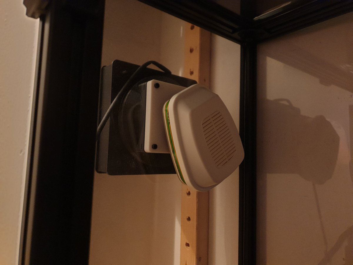 pcpointer's tweet image. 3d printer enclosure - fan control  prototype 
#3dprint #pcpointer #3ddruck #zaribo #prusa3d