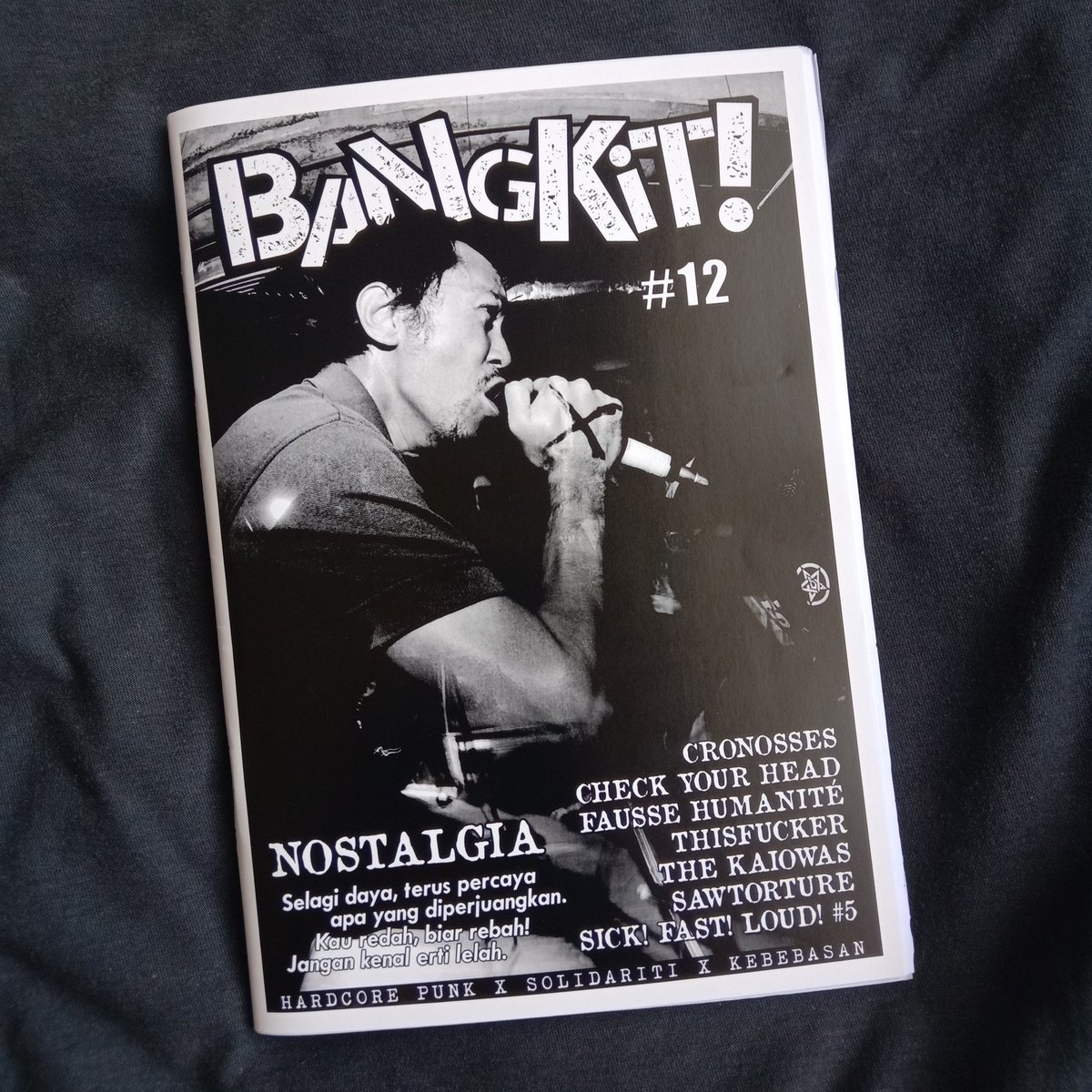 PdashRM's tweet photo. Dengarnya juga, Bangkit! isu 11 dan 12 juga sudahpun diterbitkan secara kombo dengan front-cover band Nostalgia dan Dum Dum Tak.

Dapatkan segerahhhhhhh. Sokong keluaran fizikal! https://t.co/BZ0cjCEg6k