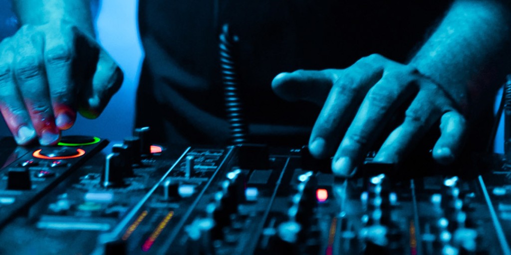 Patio Party this weekend. Guest List is open - GUEST LIST to: 971-351-2828 - Let's Fill it DJ Kama$ spins Friday and Saturday #portland #portlandoregon #danceportland #dancepdx #pdxmusic #pdxdj #fridaynighpdx #saturdaynightpdx