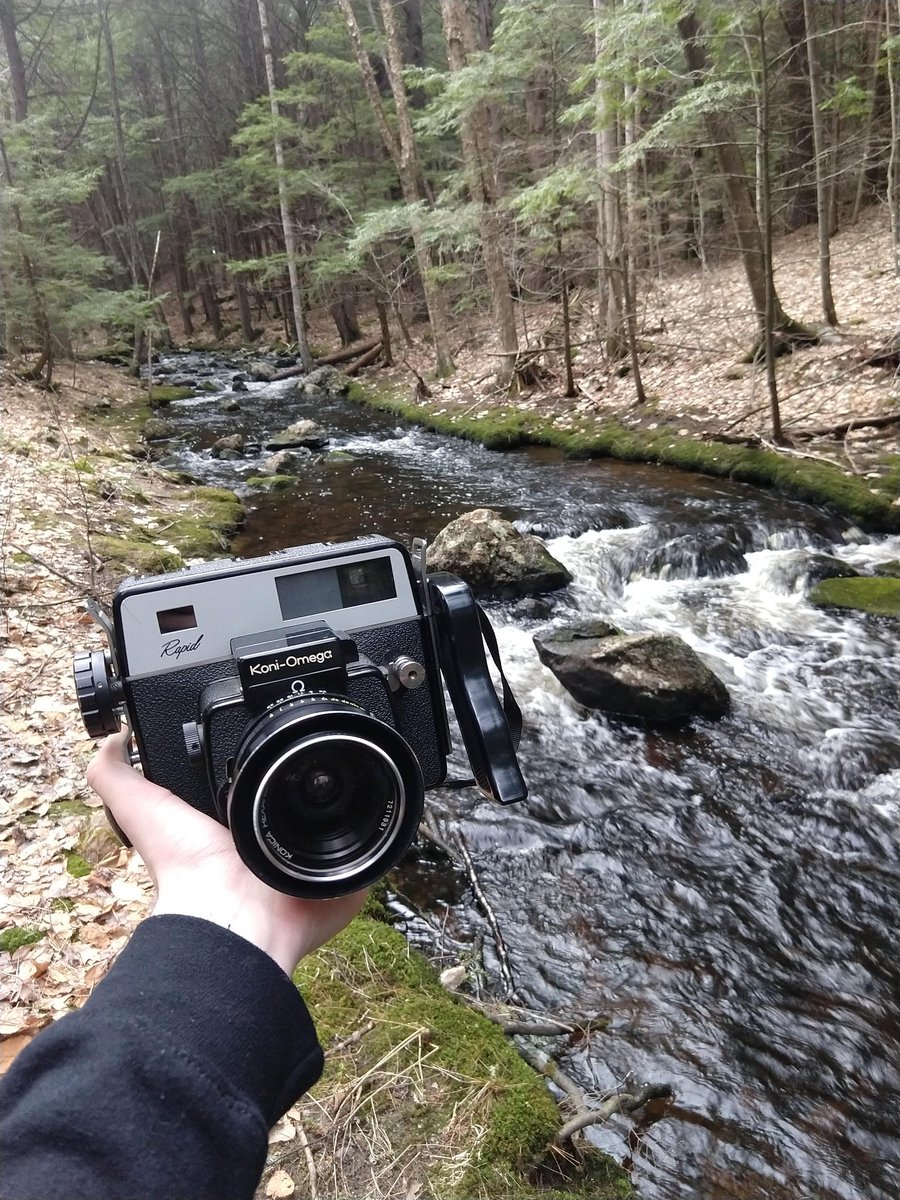 Sean_Cook_Photo's tweet photo. Shooting the beast
.
.
.
#koniomega #korapid #koniomegarapid #mediumformat #mffilm #mediumformatrangefinder #6x7 #6x7film #ishootfilm #konica #analogphotography https://t.co/sWFeRbsPRu