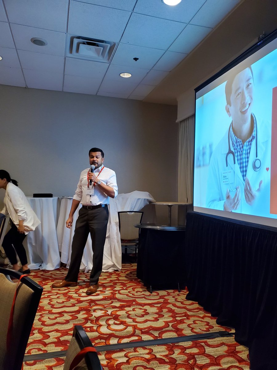 MhoangCVS's tweet photo. Vik did an Amazing job as our MC for the night #HiddenTalents #2020LeadershipSummit #MightyDivision9 #Engaged #FUN https://t.co/OuxHoJJrUt