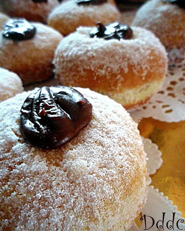 In un 'altra vita,tutto ciò non avrà alcun effetto su di me;nell'attesa persevero!
#buongiorno 🌄😊
Link alla ricetta in bio
.
.
.
#dolcideliziedicasa #bomboloni #globyfood #vscfoodpics #foodstyling #foodblogginglife #foodpornnapoli #foodbloggersofinst… ift.tt/37Kf0ZC