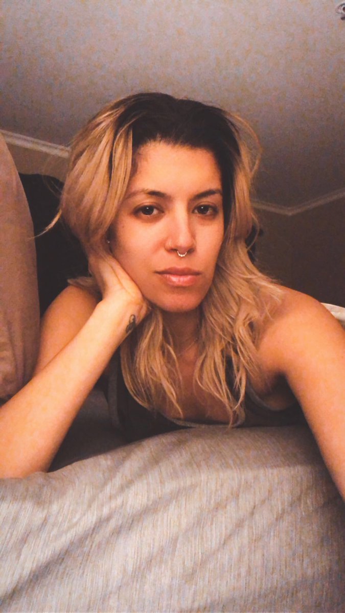 marissa_castoro's tweet photo. #bedtimechronicles https://t.co/nXOwsKFoTW