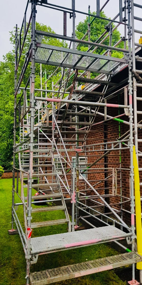 Multi-Product Installation. Allied Roofing
We recently supplied a multi-product installation that posed a significant operating challenge not only for us as an access supplier but for all the trades involved. Read more.....

ethiresas.co.uk/allied-roofing…
