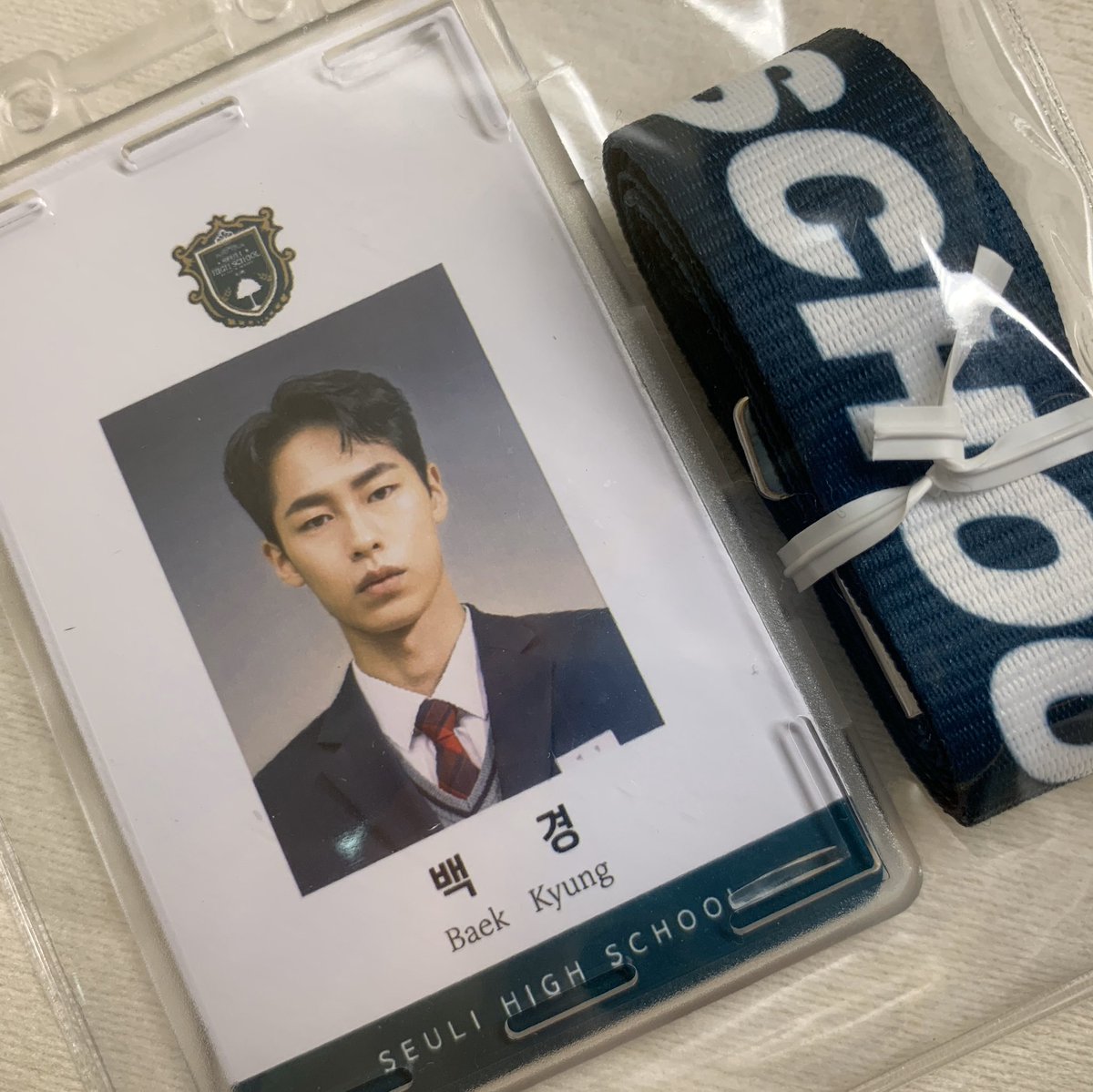 드뎌 왔어요 여러붕  !̆̎!̆̎  !̆̎!̆̎  !̆̎!̆̎

하루만에 오다니 .. ෆ ෆ 넘 행보케여 ㅠ ㅅ ㅠ