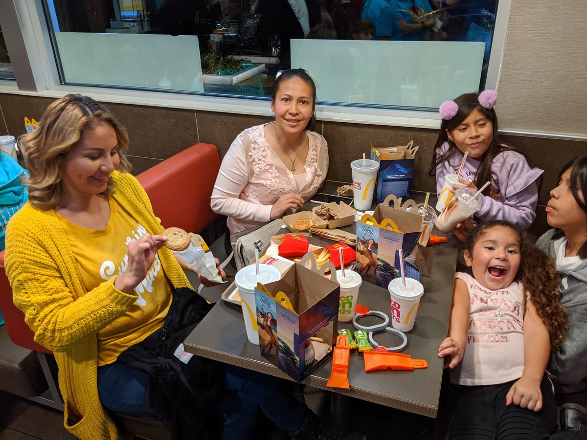 JackiePorco's tweet photo. Family Fun at McTeacher Night! @CerritoPta @elcerritolhcsd #McFun #ScottiePride https://t.co/sL0QheCT7P
