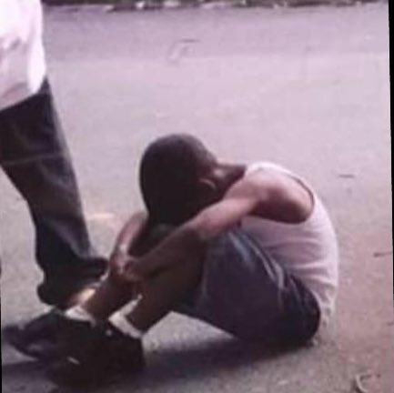 DaRealFlydon's tweet photo. Two niggas that play a big role in my life that got killed around my Gday , and it was they own blood that did it perfect reason why I stop trusting my blood... #LongliveJungle #LongliveJamel 💙💙✌🏾💚💚 https://t.co/1QTkMzEUuS
