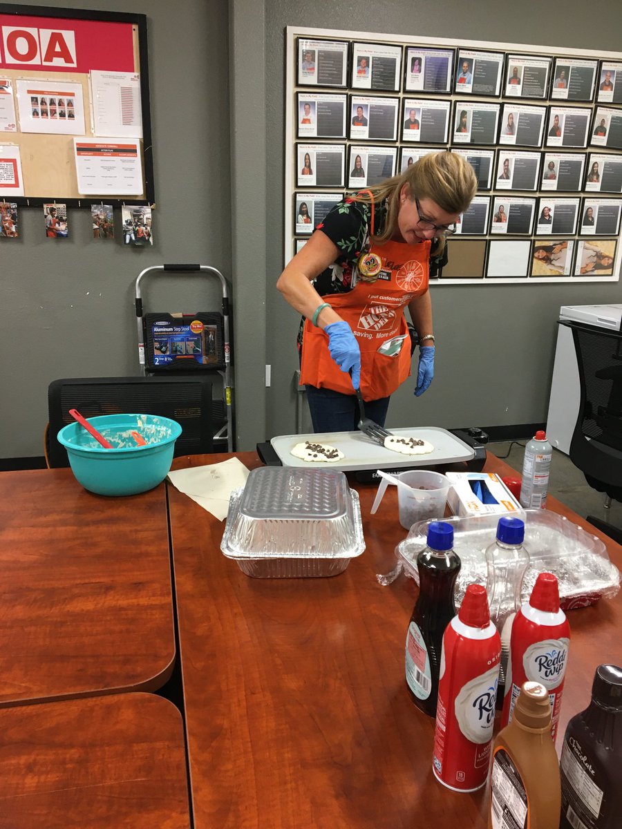 Lillian (@lillian52612076) on Twitter photo Pancake Dinner for Closing Associates and Freight . Leslee ... the pro pancake flipper ! Appreciating our Associates !! <a href="/LesleeHagin/">Leslee Hagin</a> Pancake Dinner for Closing Associates and Freight . Leslee ... the pro pancake flipper ! Appreciating our Associates !! <a href="/LesleeHagin/">Leslee Hagin</a>
