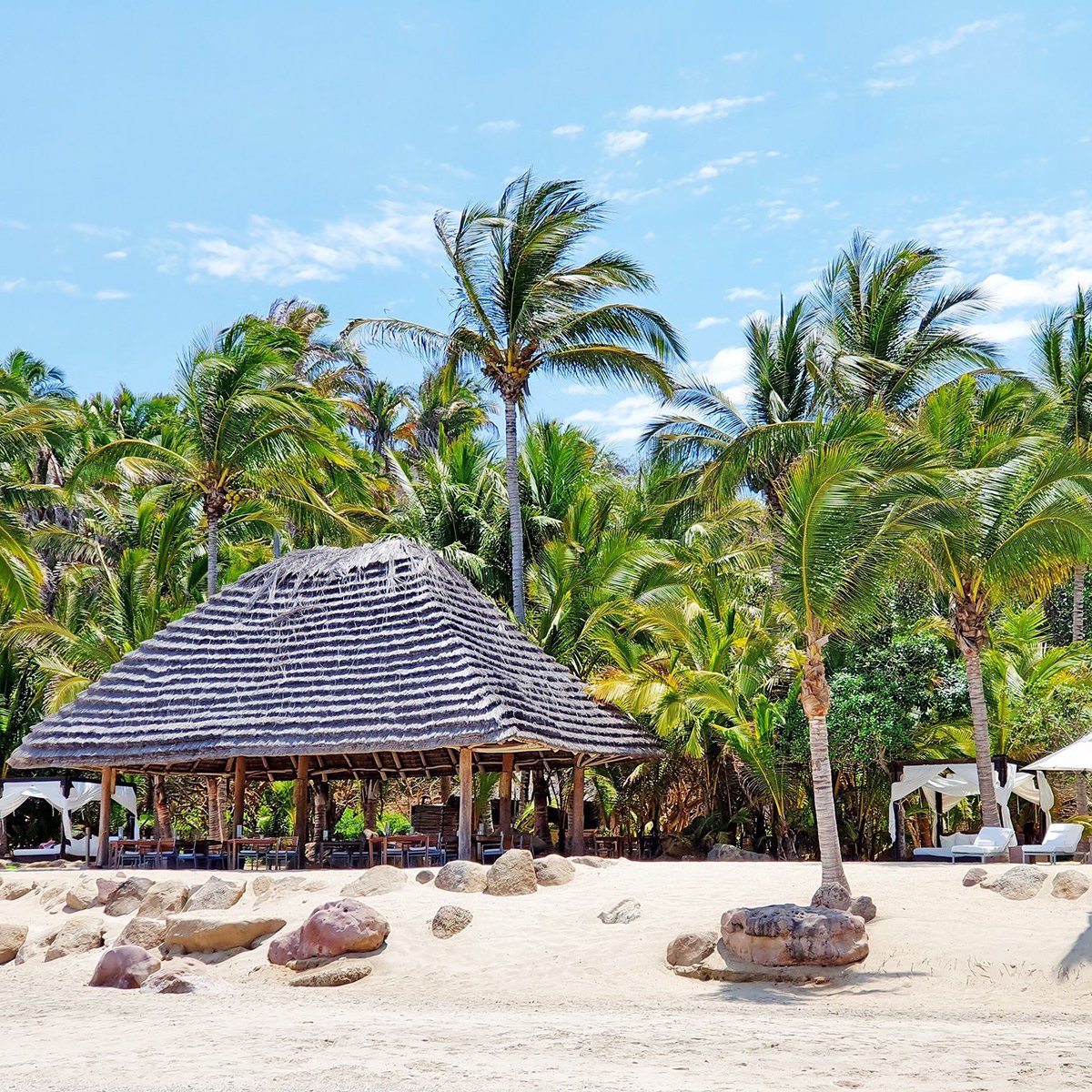 Si tu disfrutas una experiencia culinaria del mar con los dedos de tus pies en la arena. Síguenos  Tzamaika OceanView Gril.

Reserve now: --> bit.ly/culinaryreserve

#Imanta #PuntadeMita #RivieraNayarit #virtuoso #Mexico  #sunset #sunset
